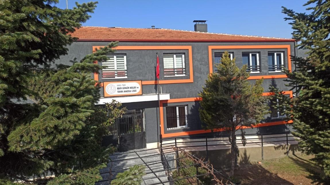 Bekir Güngör Mesleki ve Teknik Anadolu Lisesi Fotoğrafı